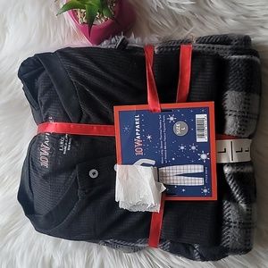 10W Apparel Long Sleeve Black Thermal Henley & Printed Gray Fleece Pajama Pants